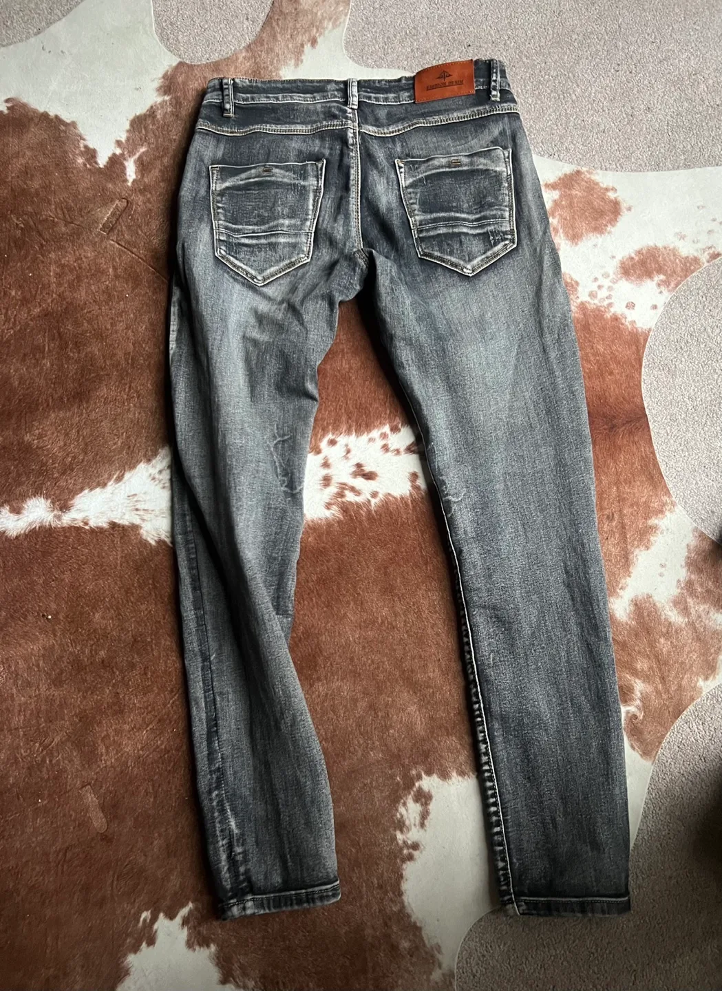 Men's Black Jeans - Distressed sz30 image indicator(2)