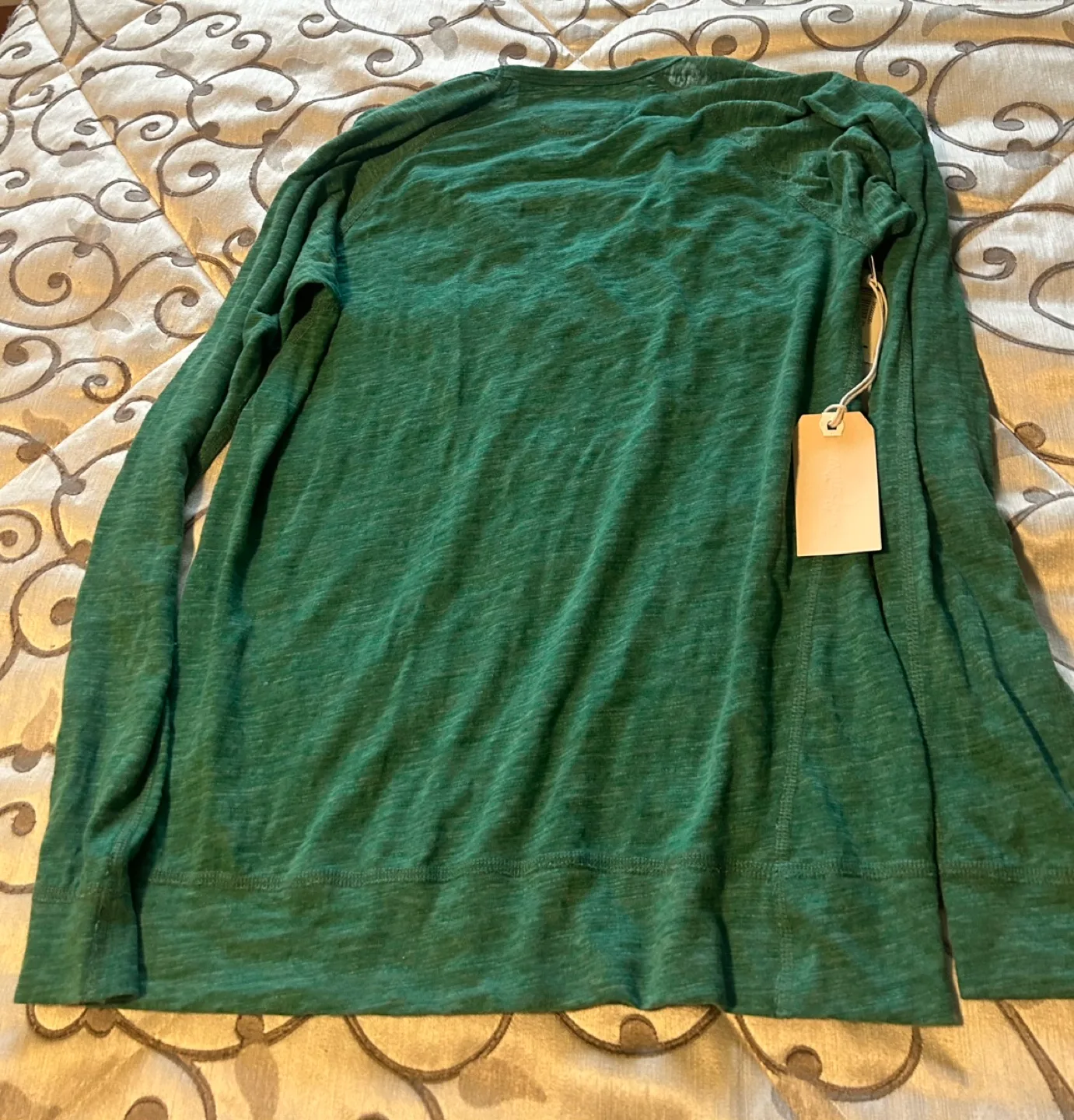 Aritzia Top New image indicator(2)