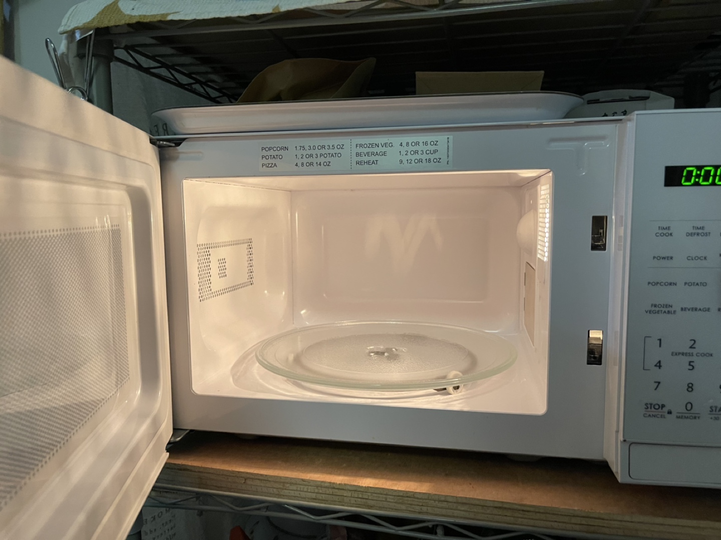 Sharp Carousel 700W Countertop Microwave - White - photo 2