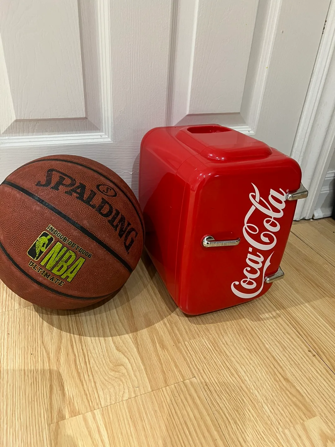 Coca-Cola Coke Mini Fridge image indicator(4)