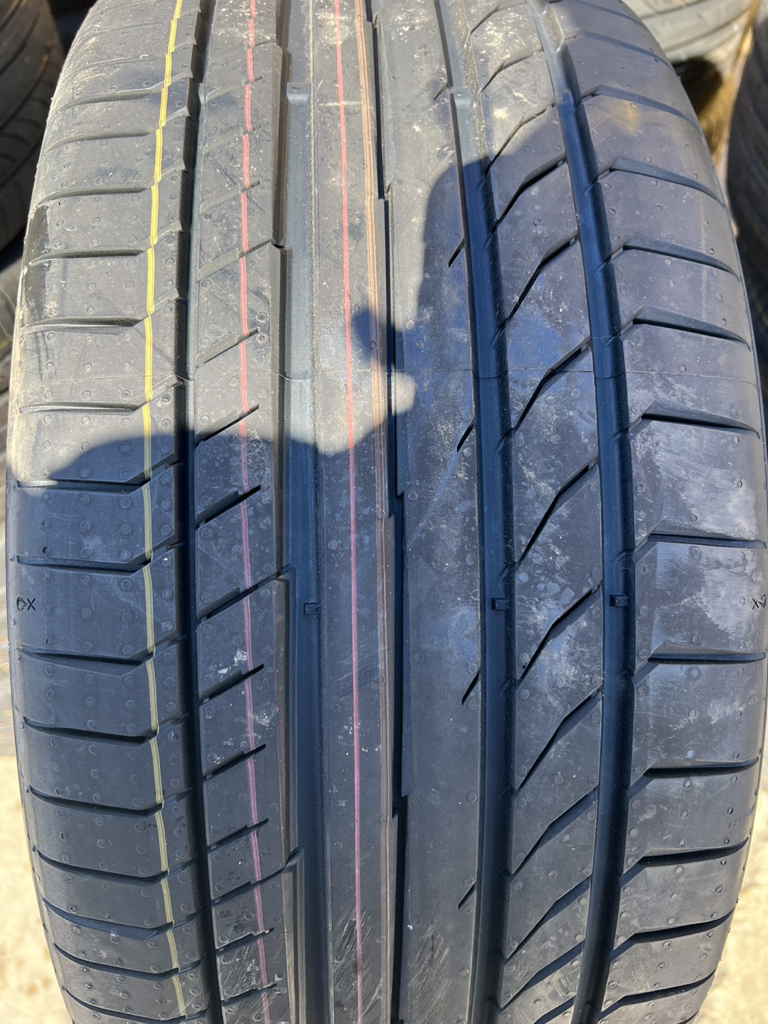 Used Continental 265/35ZR21 Tires