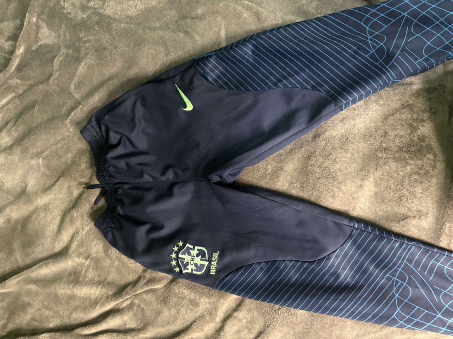 Brazil National Team Nike Training Top & Bottoms - photo 3