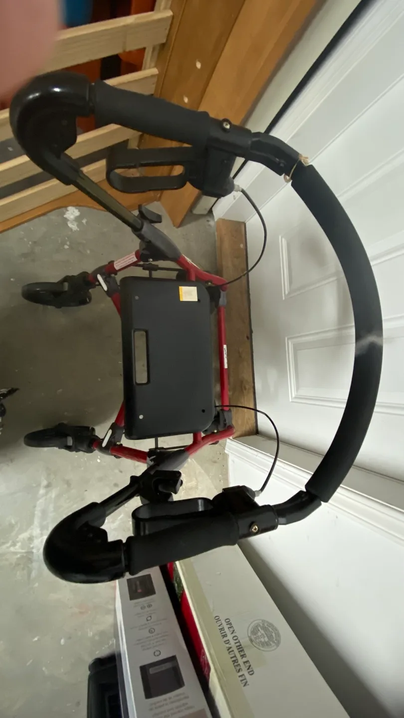 Drive Medical Red Rollator Walker image indicator(3)