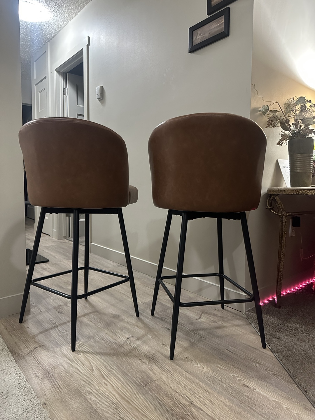 Brand new Benedit Swivel Counter & Bar Stool (Set of 2) - photo 3