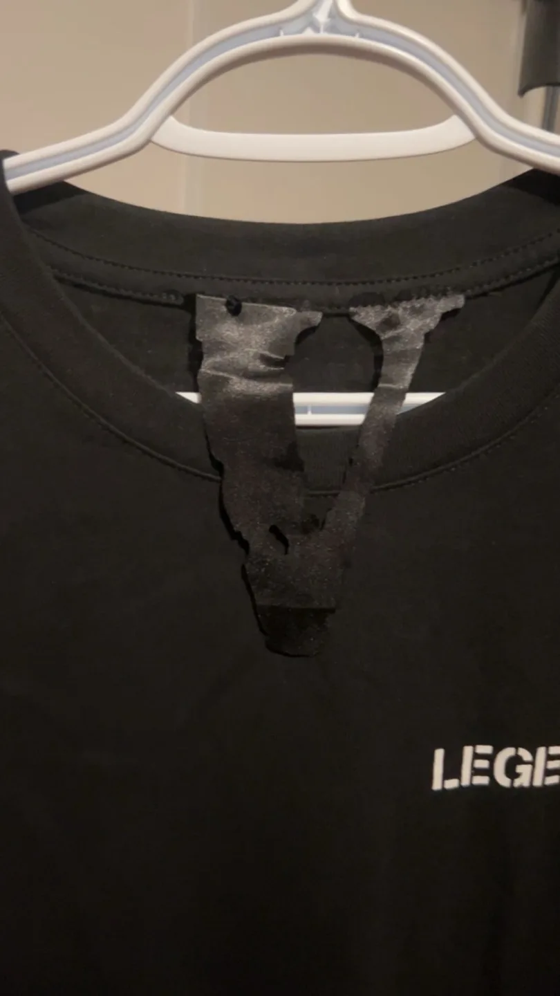 (READ DESC) VLONE Legends Never Die Black T-Shirt Size Large image indicator(4)