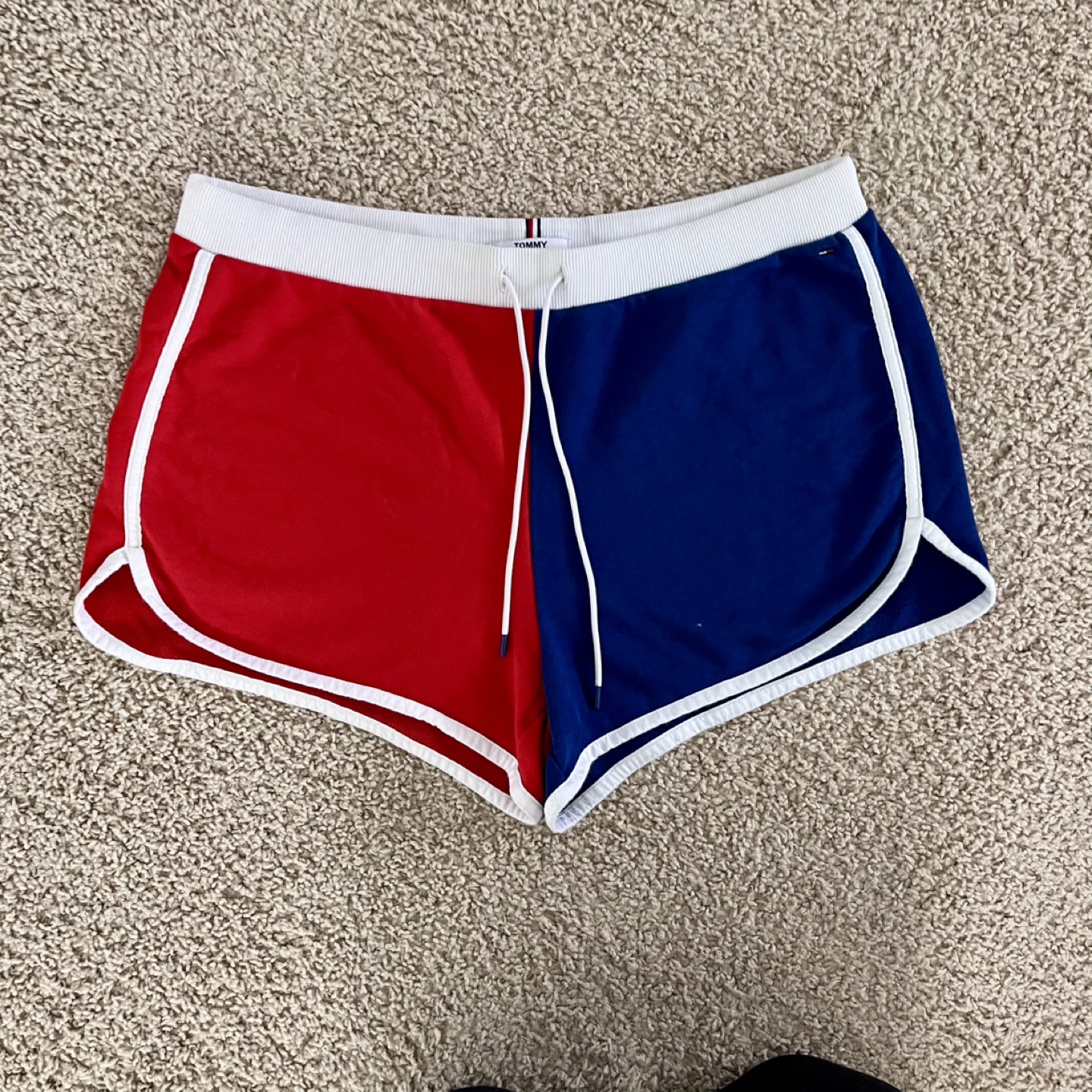 Vintage Tommy Hilfiger Red & Blue Retro Shorts Large