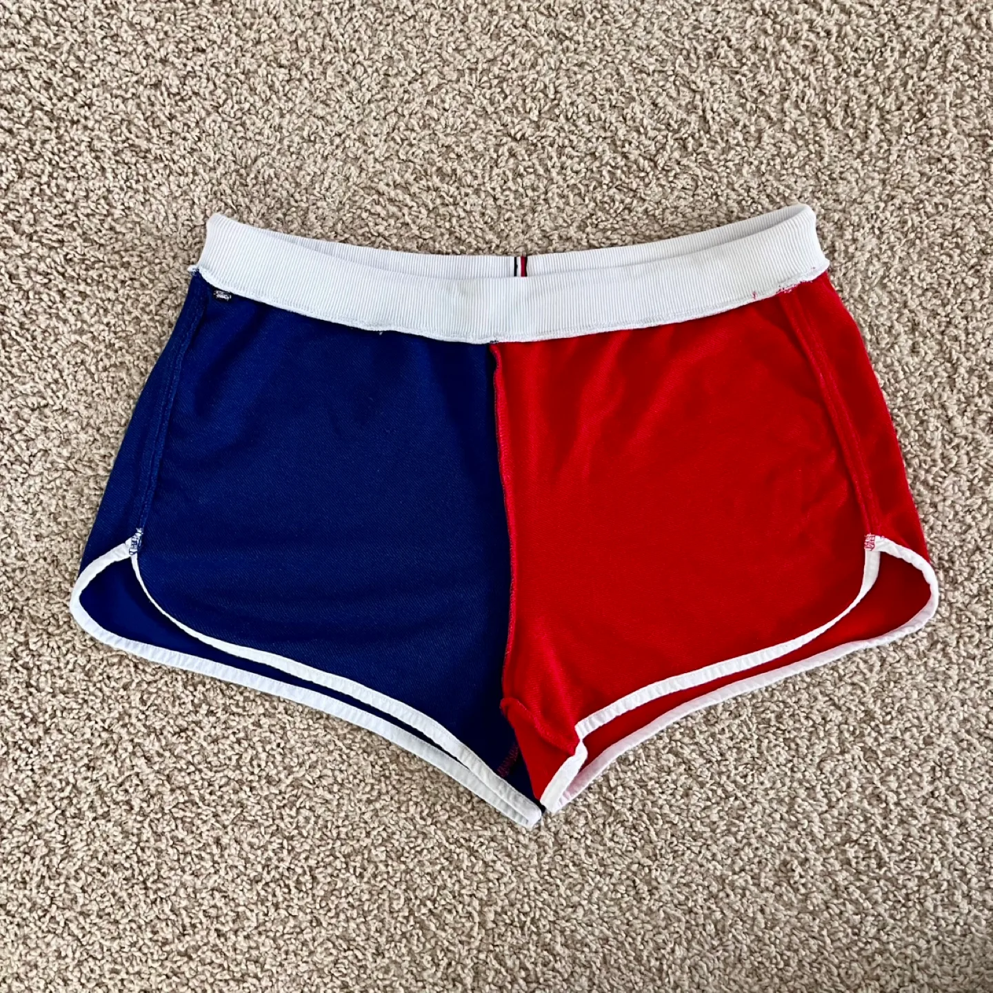 Vintage Tommy Hilfiger Red & Blue Retro Shorts Large image indicator(6)