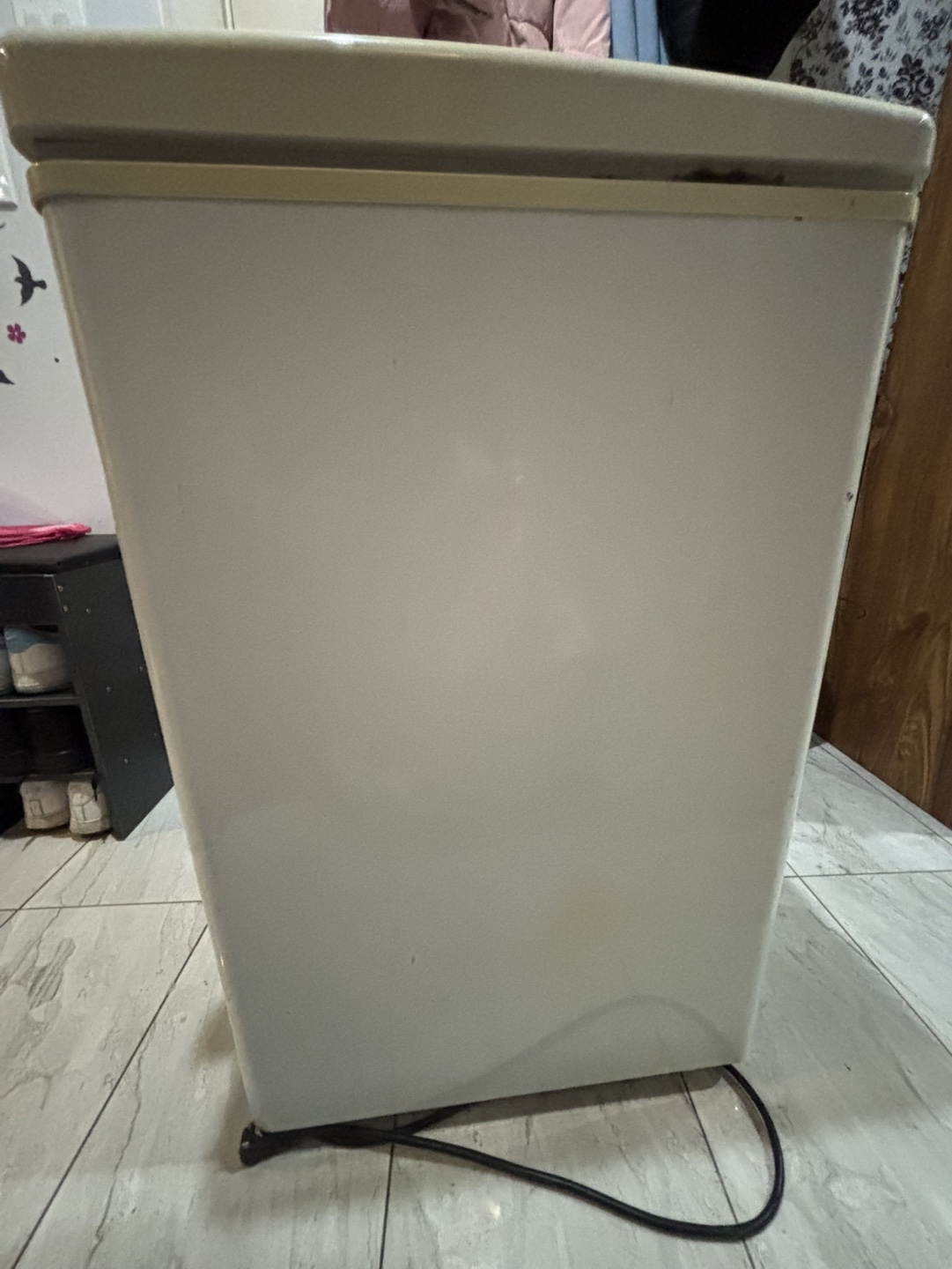Whirlpool Compact Chest Freezer - photo 5