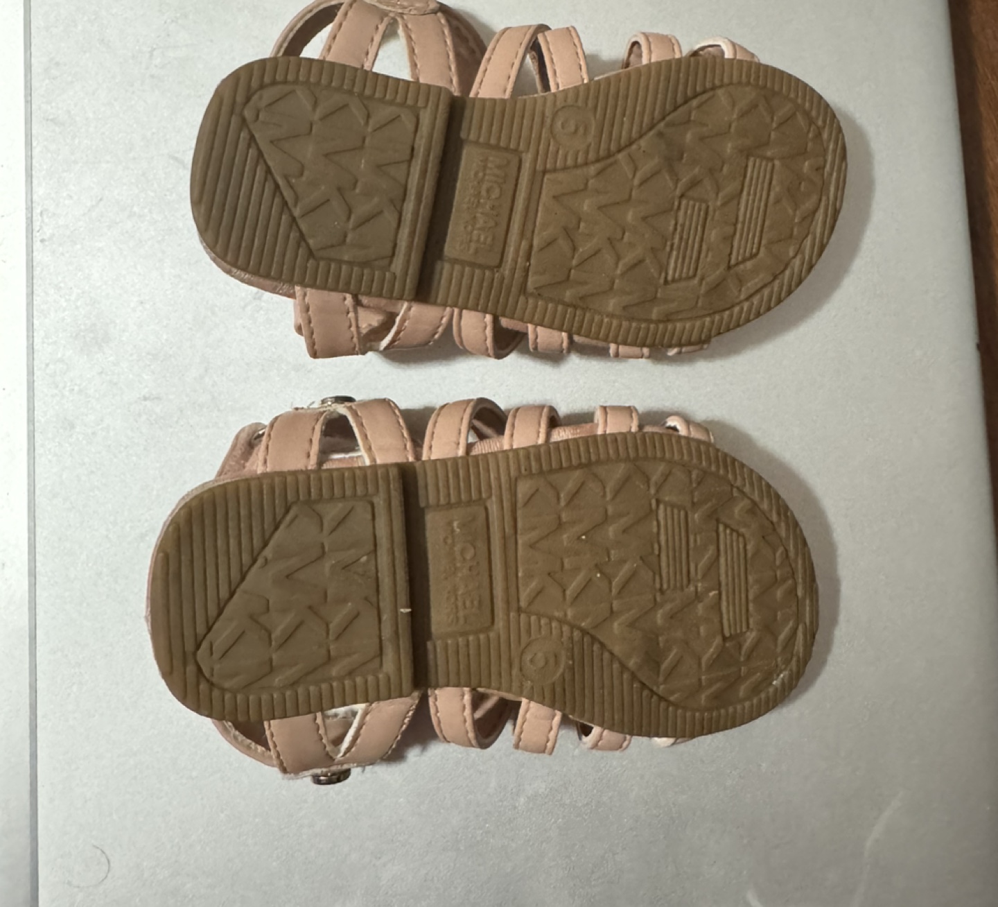 Michael Kors Baby Girl Sandals Size 5 - photo 2