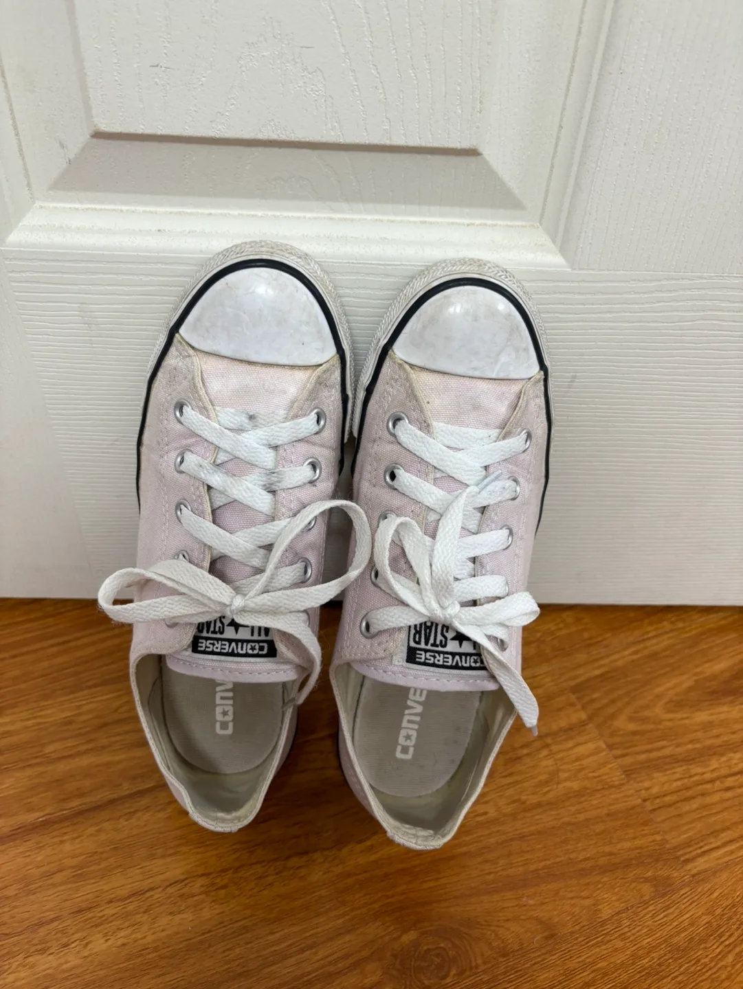 Women's Converse Chuck Taylor All Star Low Top Sneakers image indicator(2)