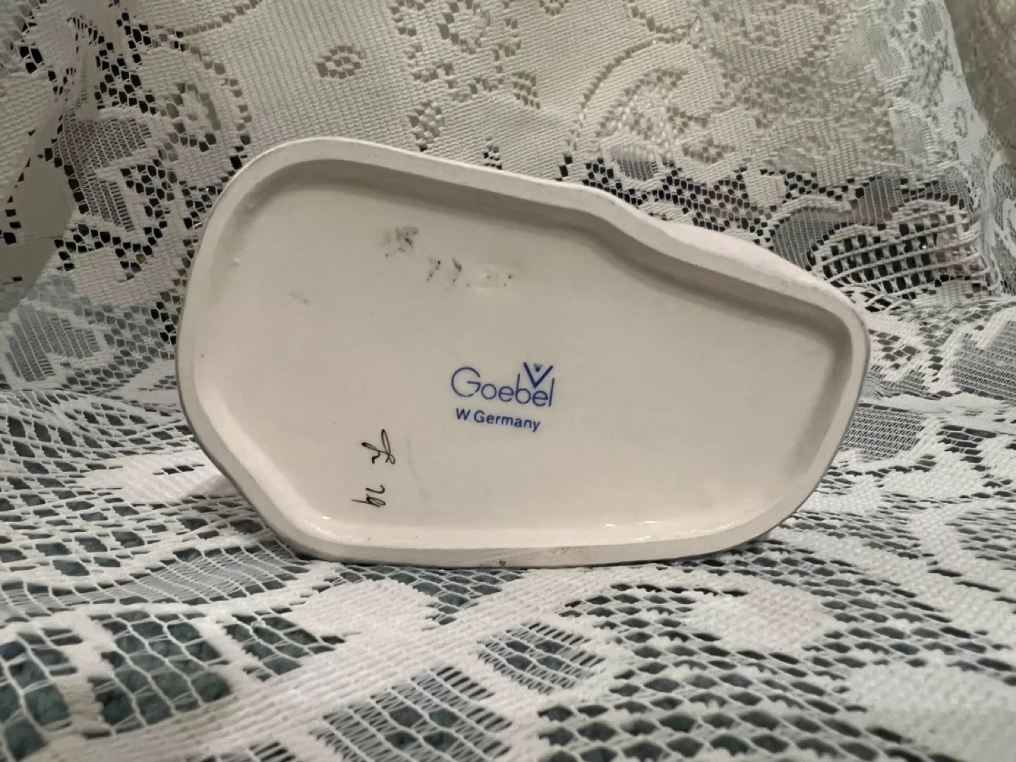 Goebel M.I. Hummel Skier Figurine image indicator(5)