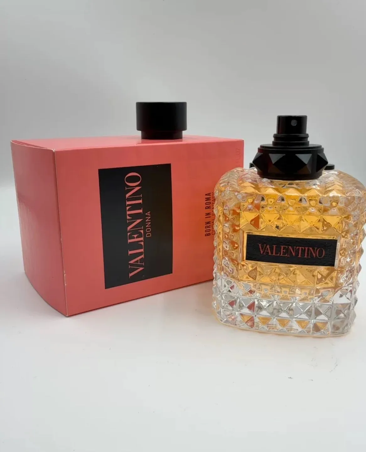 Valentino Donna Born in Roma Eau de Parfum thumbnail