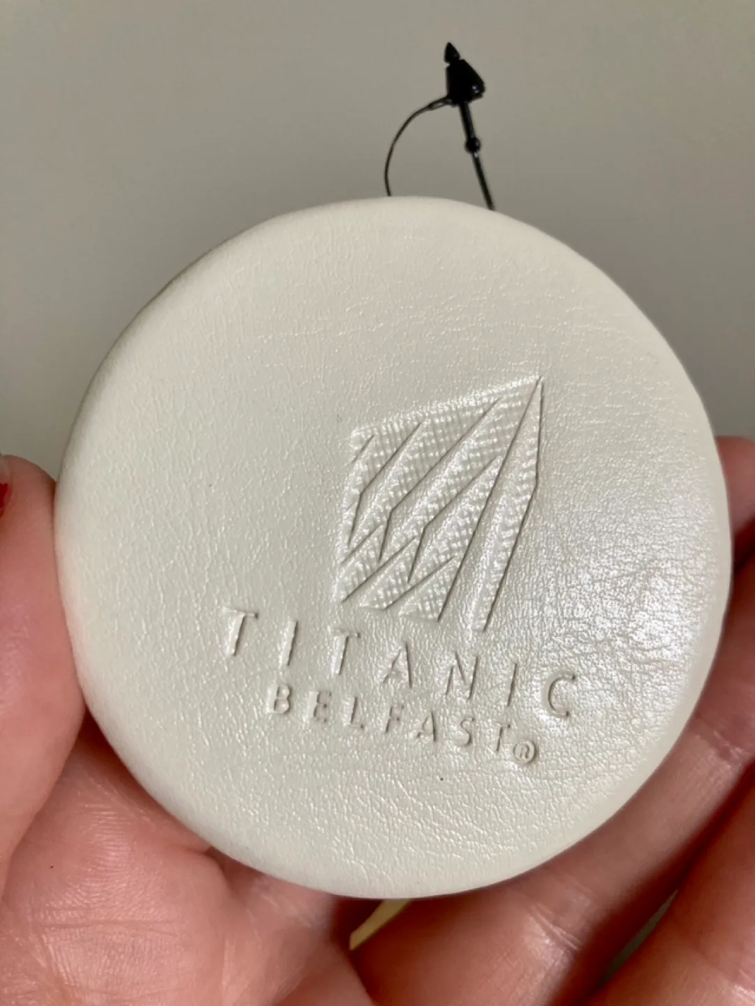 BNWT Titanic Pocket Mirror image indicator(2)