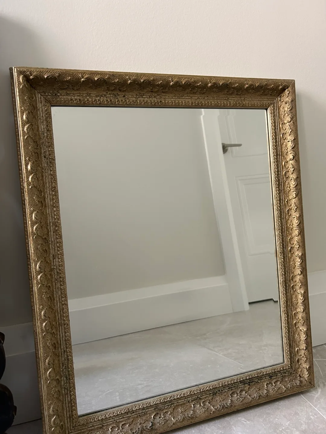 Ornate Gold Framed Wall Mirror image indicator(3)