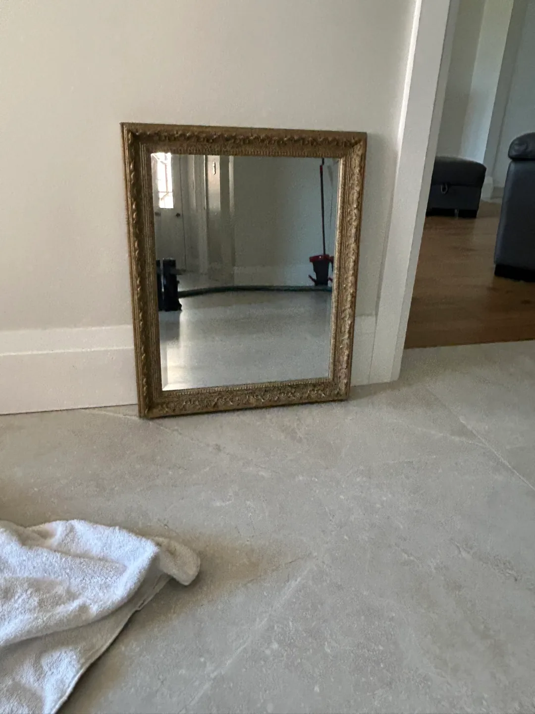 Ornate Gold Framed Wall Mirror image indicator(5)