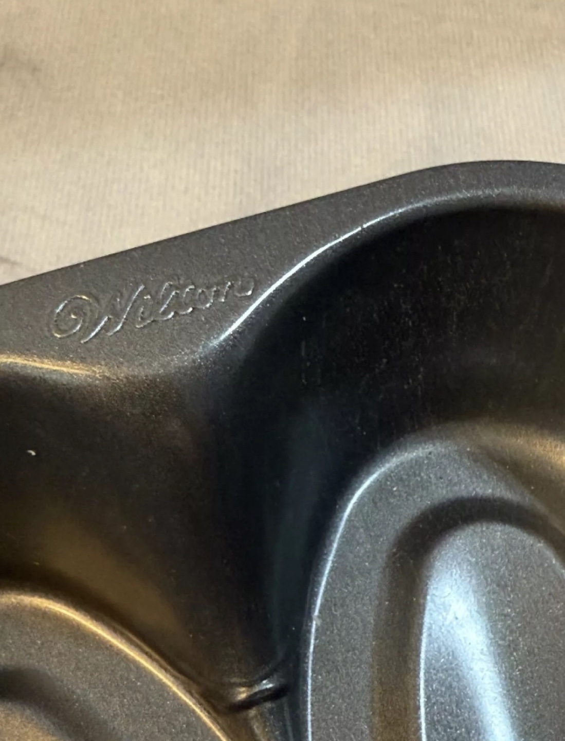 Wilton Rabbit Shaped Baking Pan - photo 3
