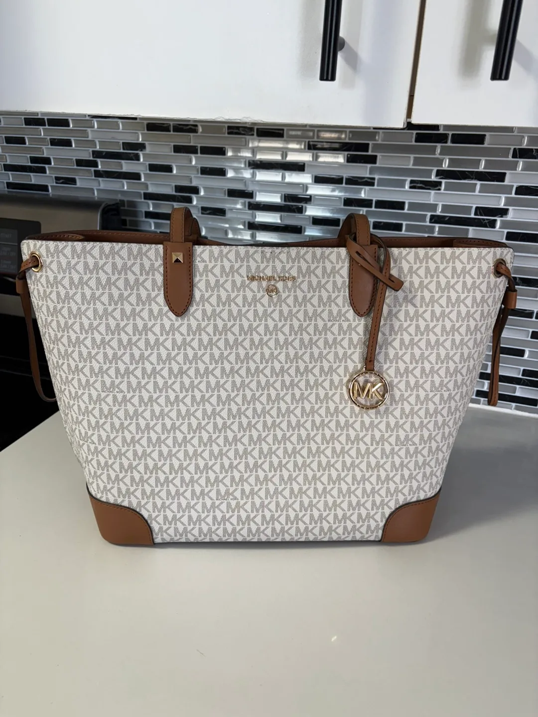 Michael Kors Large Tote Bag thumbnail