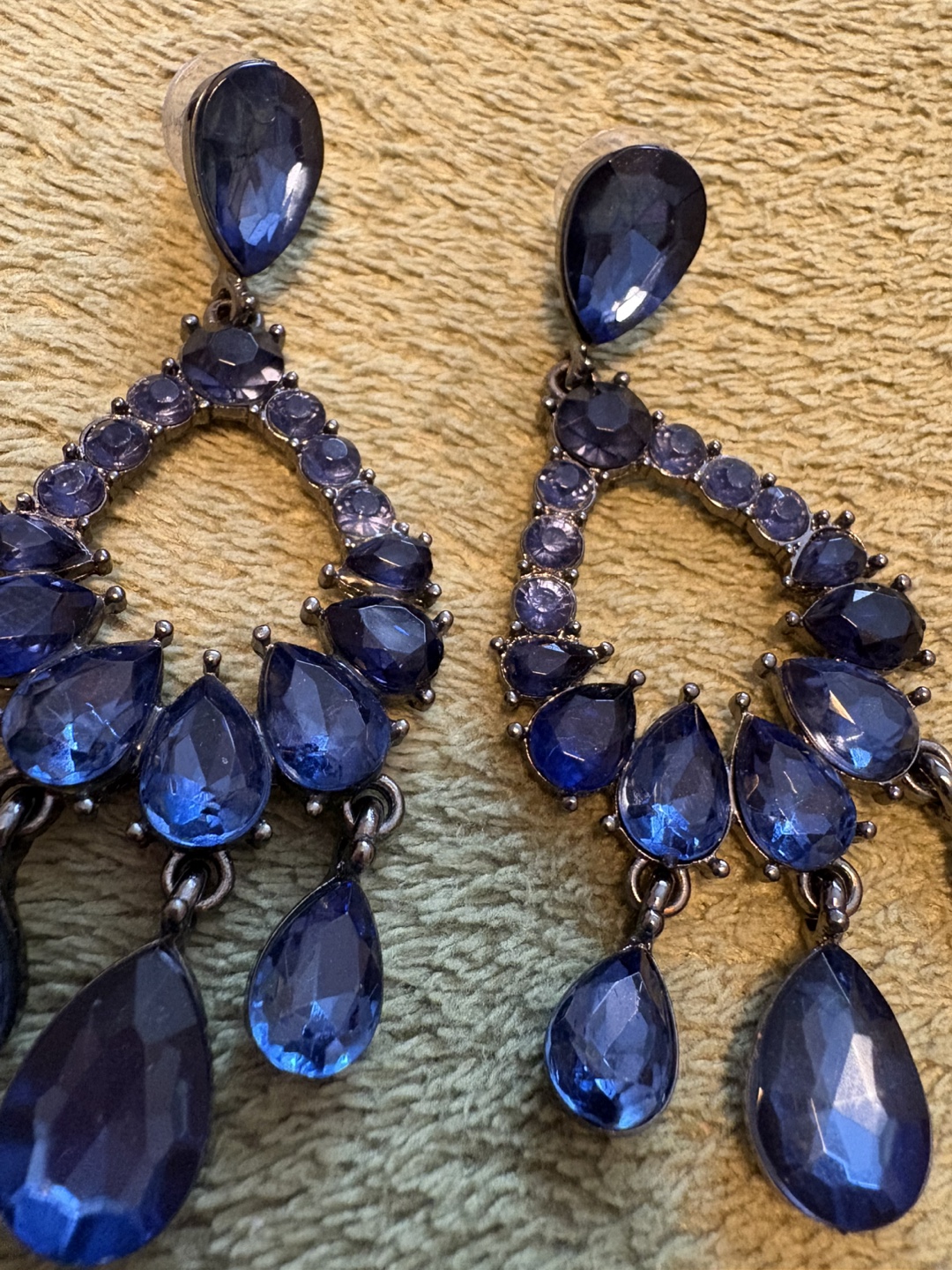 Stunning Blue Crystal Dangle Earrings - photo 2