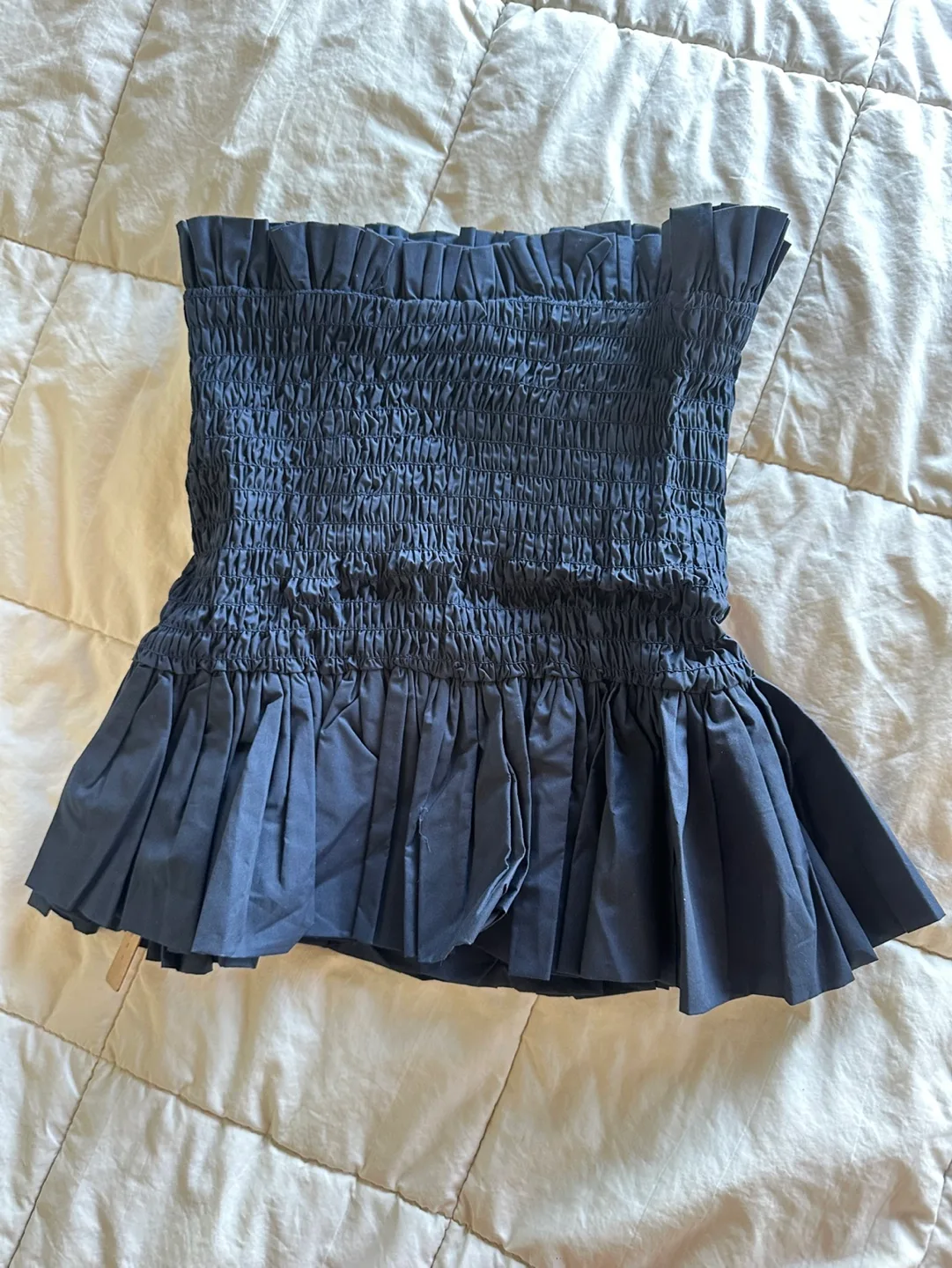 NWT Aritzia Babaton Charlize Top image indicator(2)