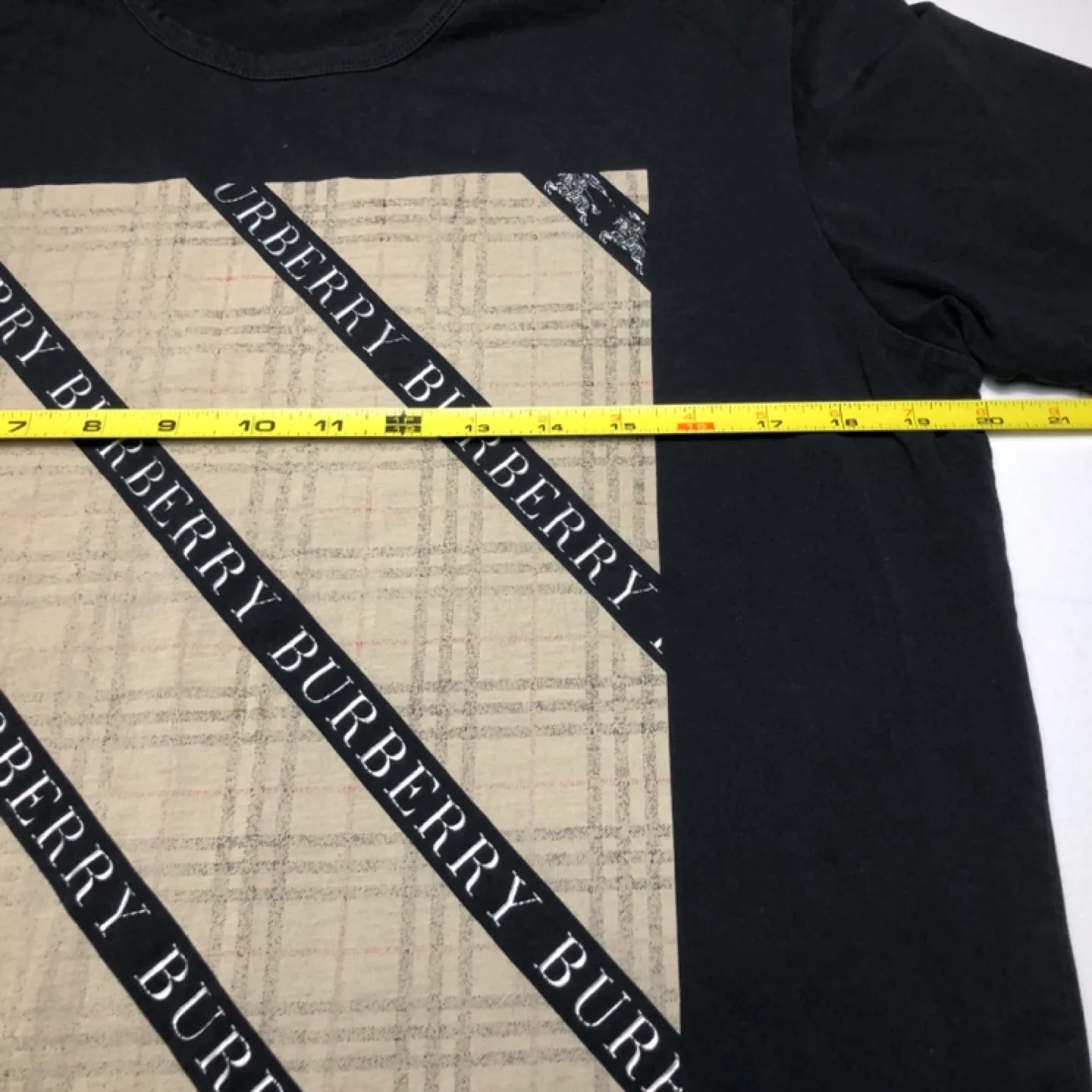Burberry Graphic Logo Men’s T-Shirt image indicator(3)