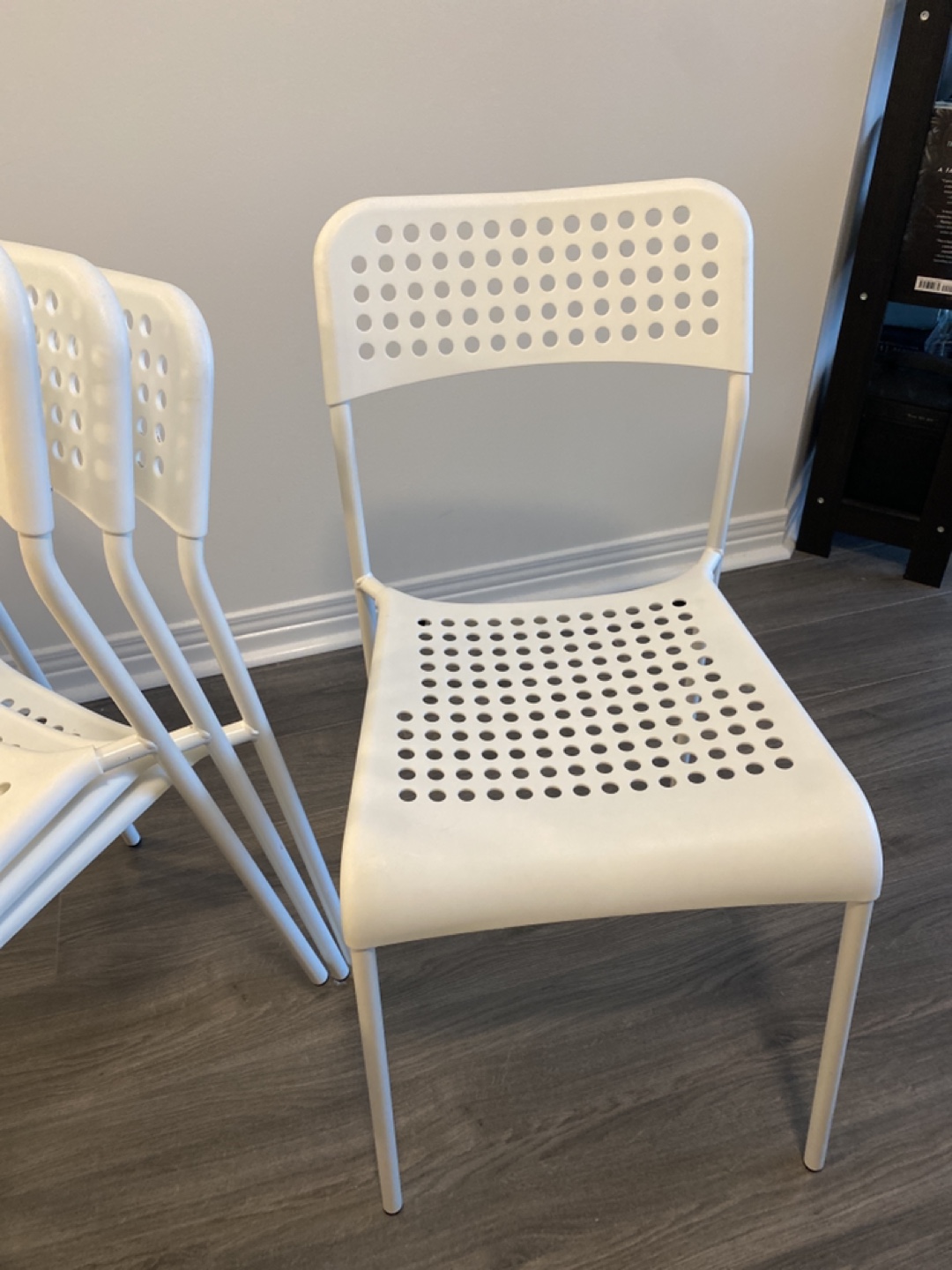 Set of four white IKEA ADDE chairs - photo 2