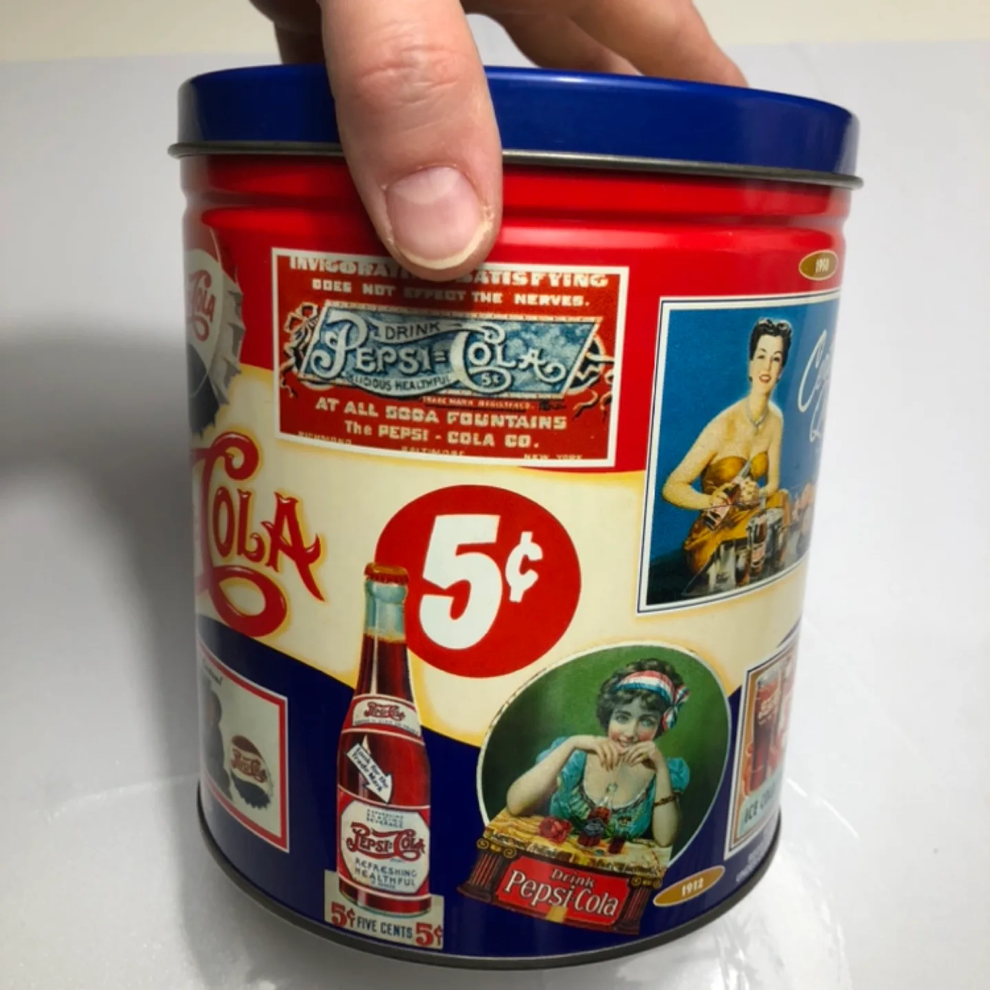 Vintage Pepsi-Cola Collectible Tin image indicator(2)