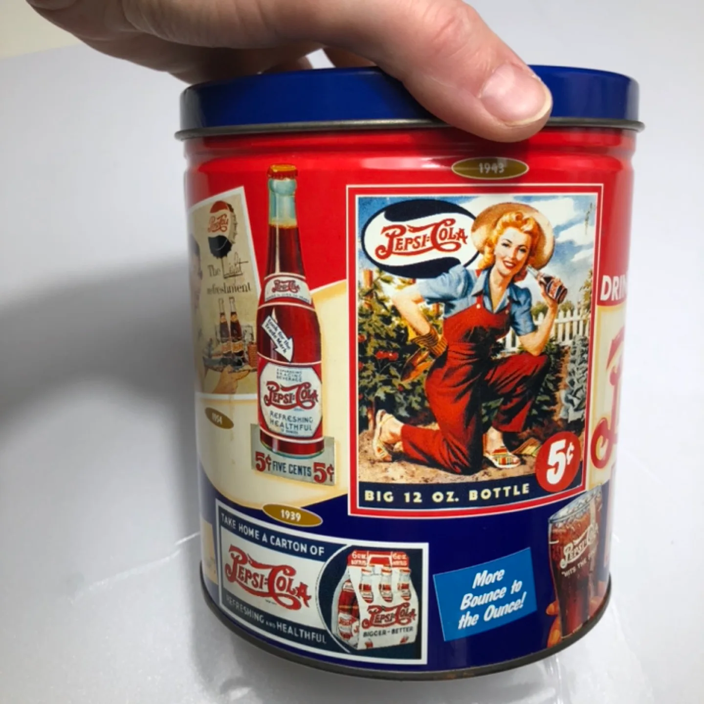 Vintage Pepsi-Cola Collectible Tin image indicator(3)