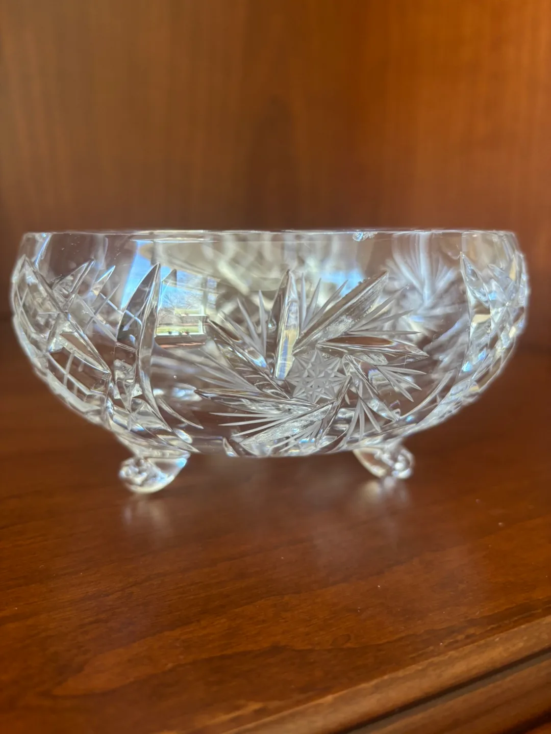 1970’s Elegant Pinwheel Footed Crystal Bowl With Spire Lid image indicator(2)