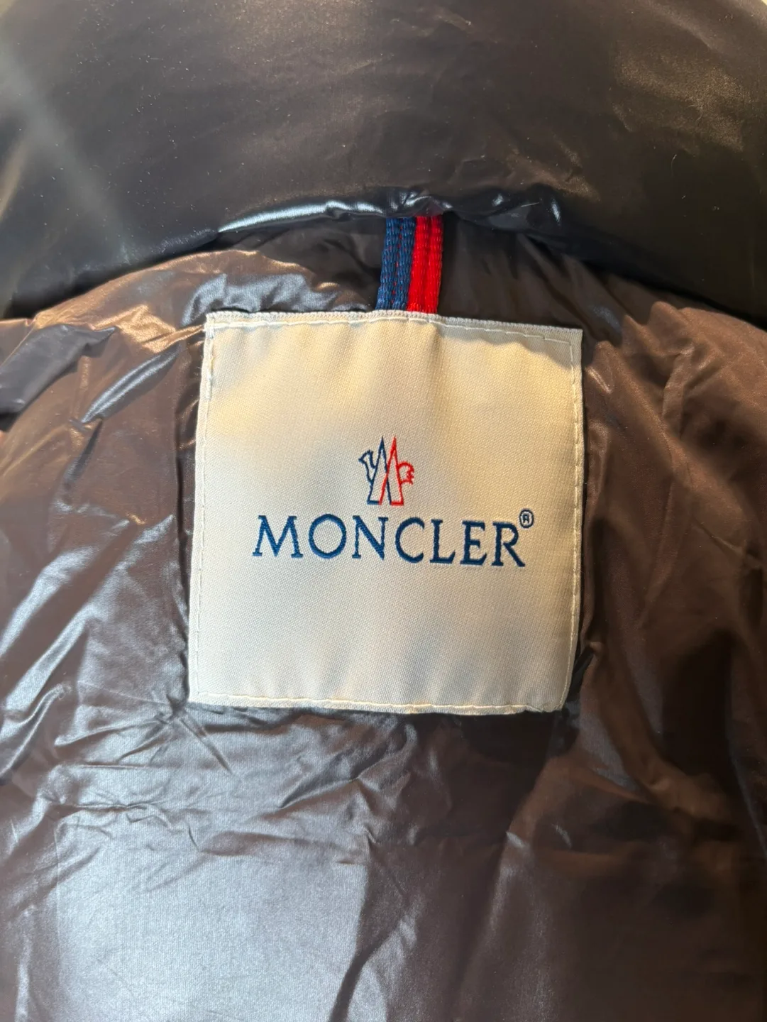 Men's Moncler Black Down Puffer Jacket image indicator(5)