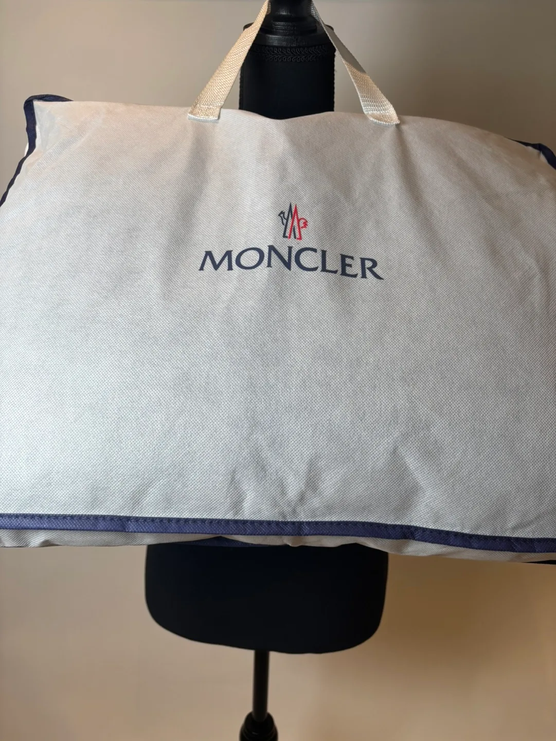 Men's Moncler Black Down Puffer Jacket image indicator(8)