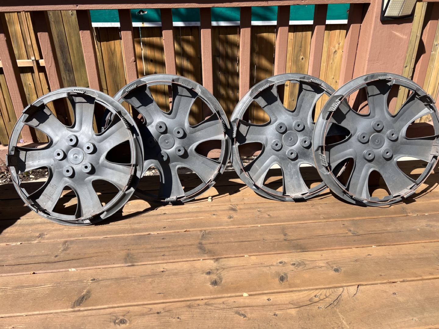 Set of 4 - 17" Wheel Covers - photo 3