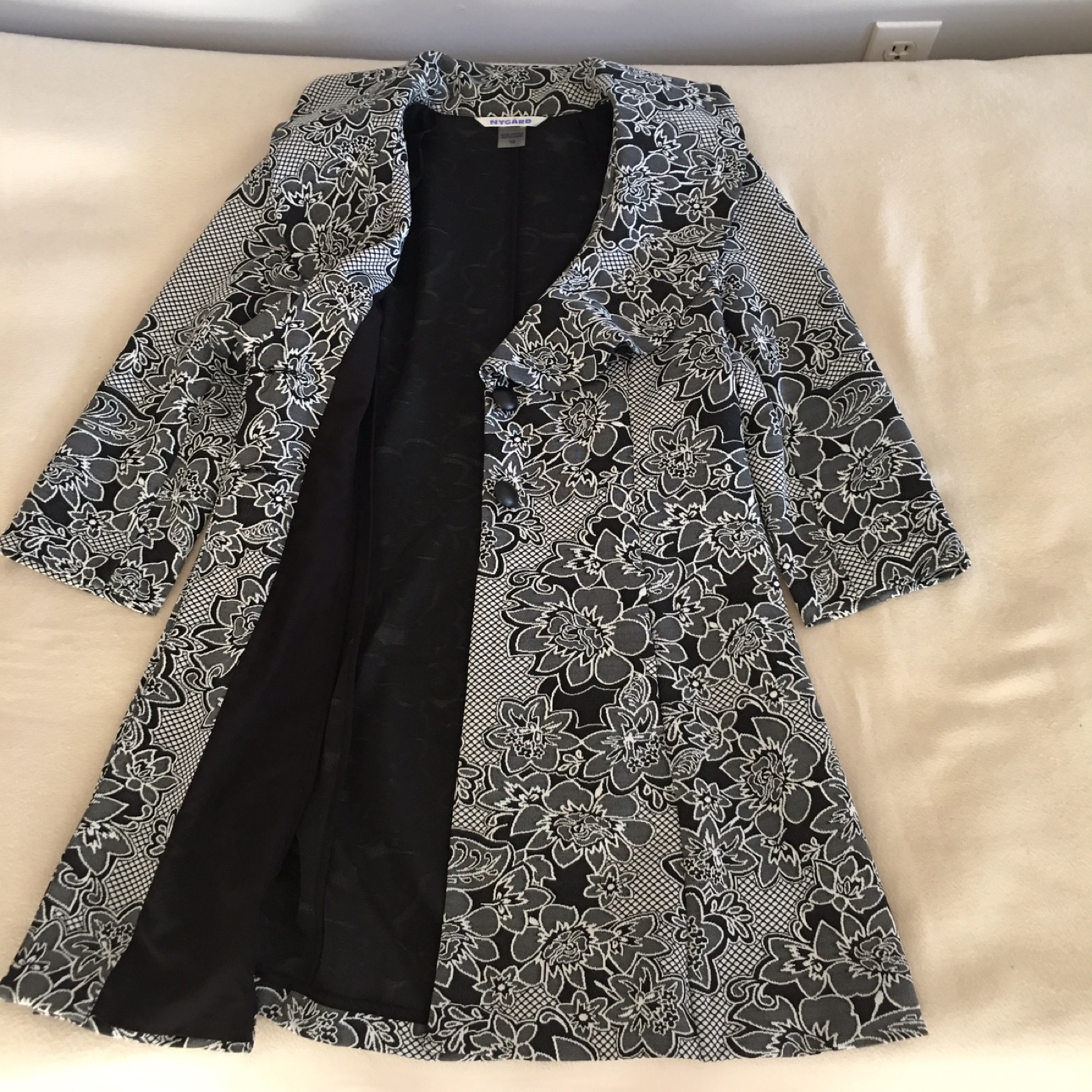 Nygard  Black and White Floral Jacket size 10 - photo 3
