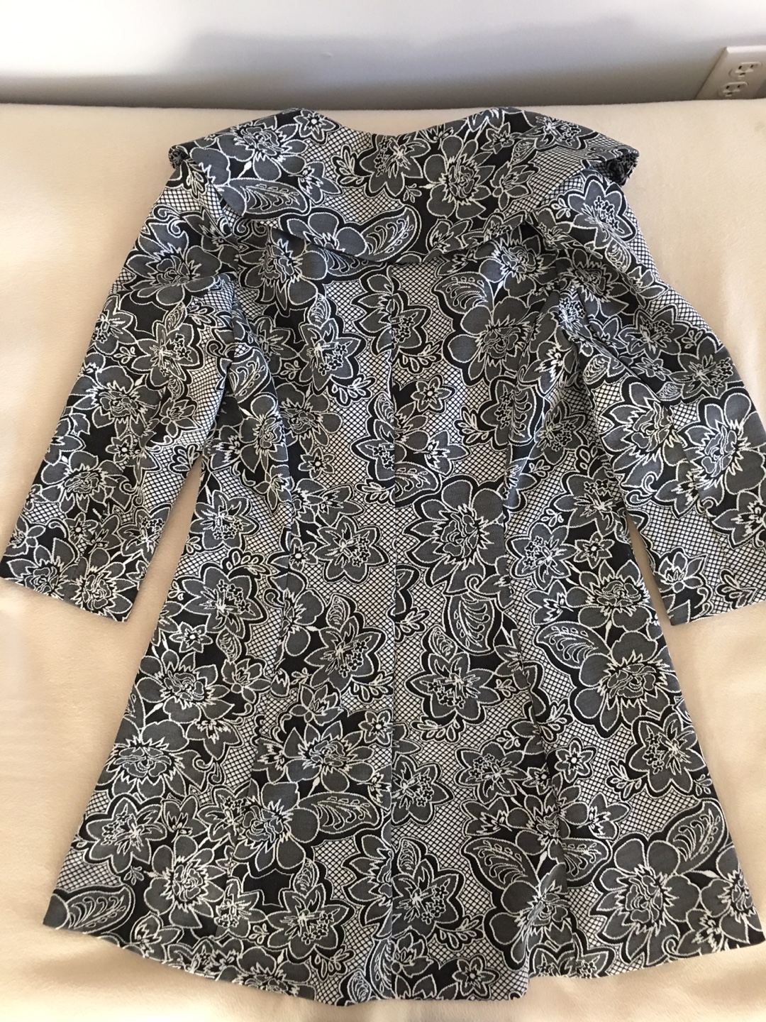 Nygard  Black and White Floral Jacket size 10 - photo 4