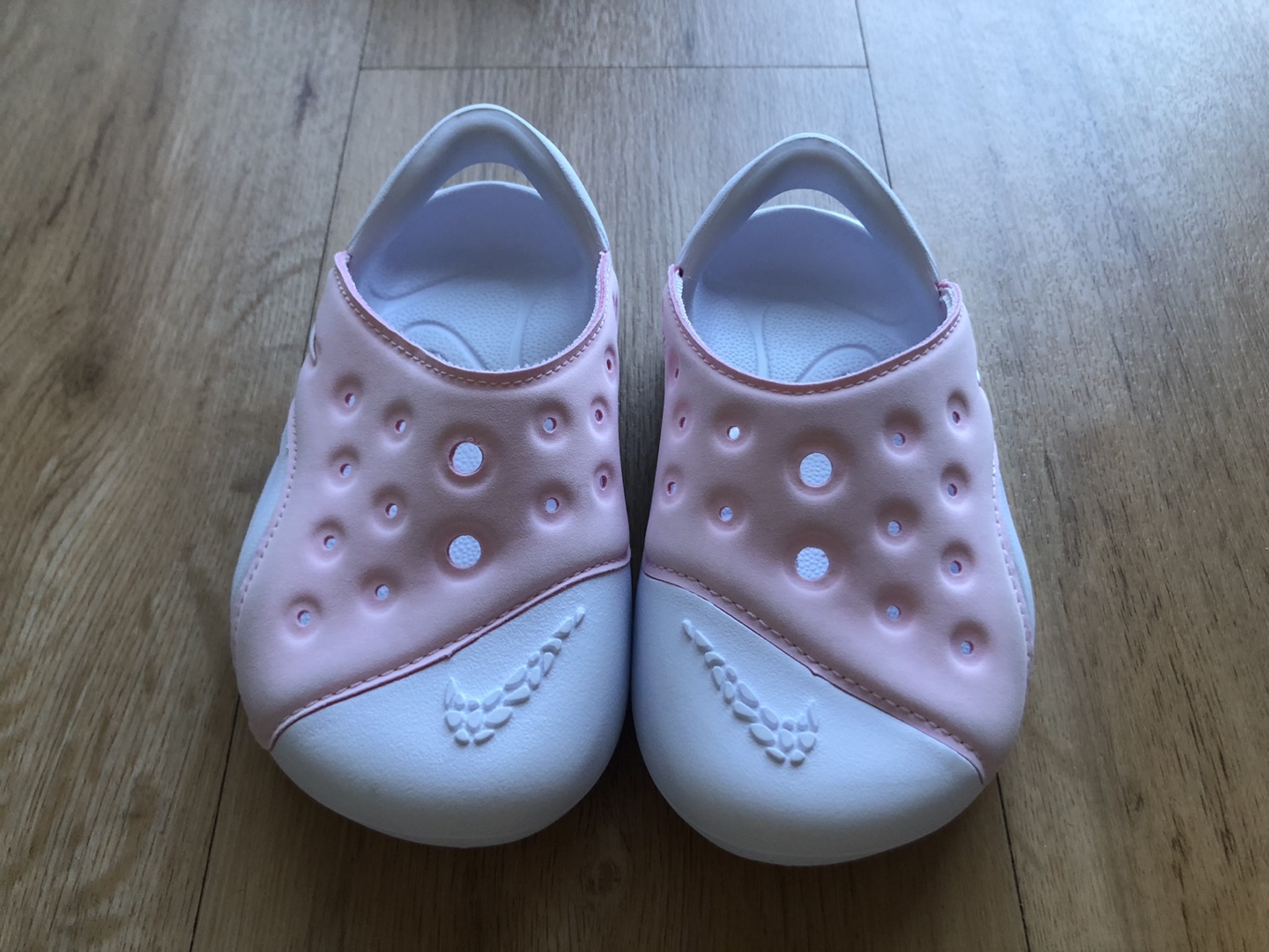 Nike Baby Clogs Size 6C Pink and White