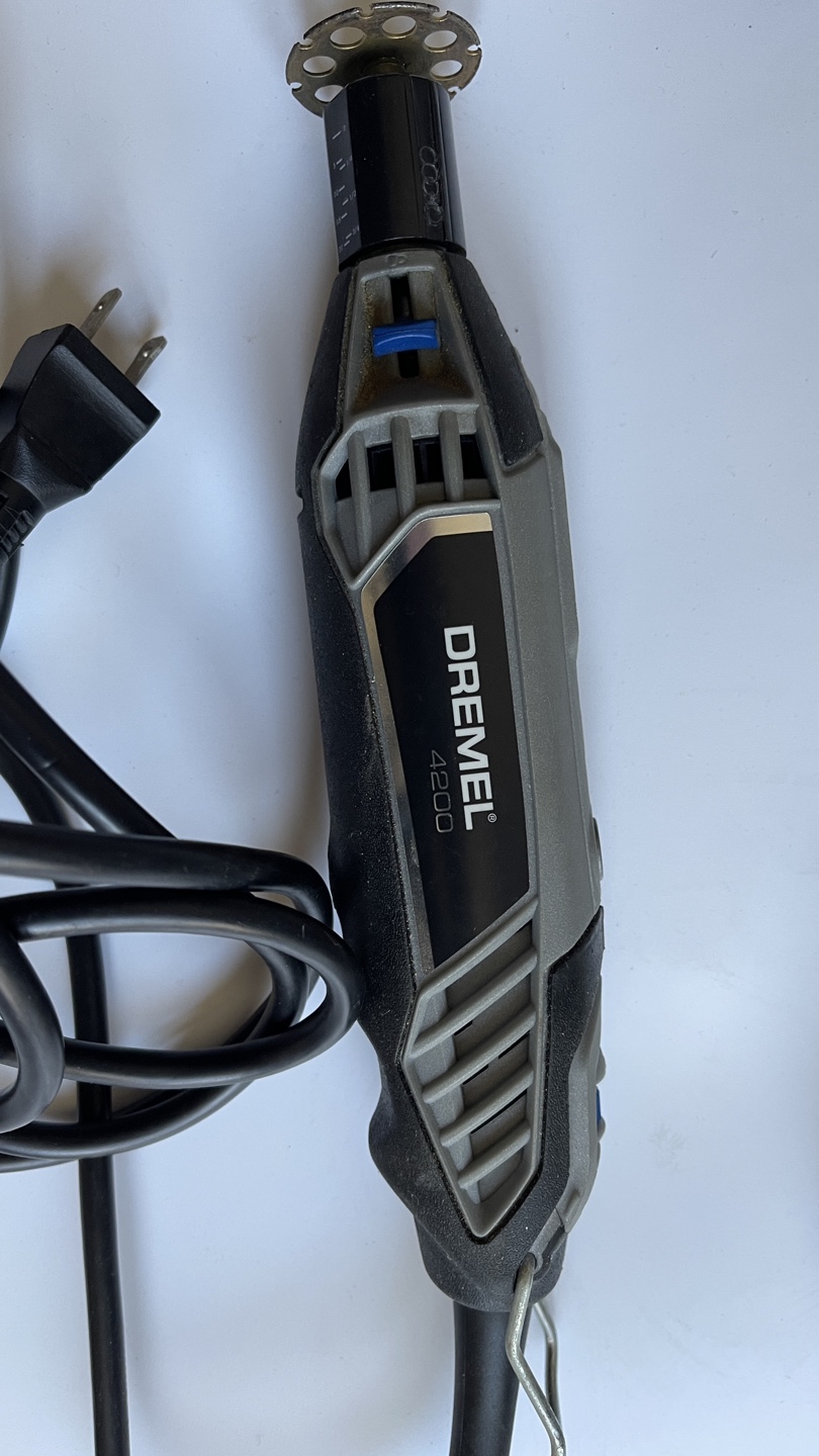 Dremel set (workstation, flexible, accessories, engraver etc)