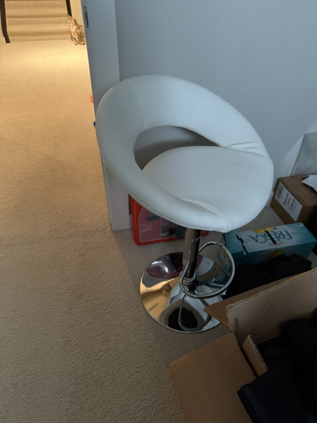 White Leather Swivel Bar Stool (set of 2) - photo 2