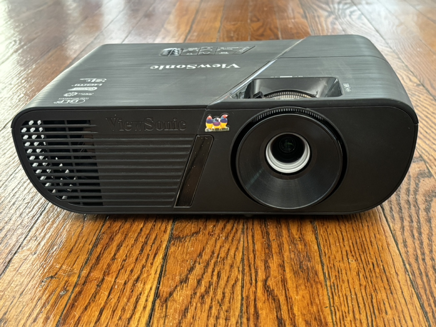 ViewSonic PJ555 LightStream DLP Projector - photo 3