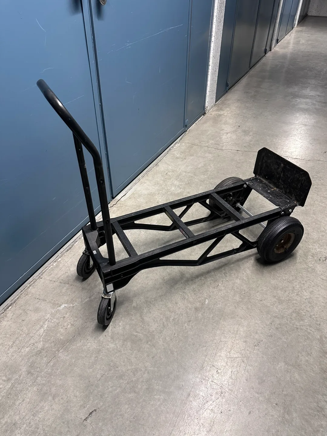 Heavy-Duty Dolley- 600 lb Capacity image indicator(2)