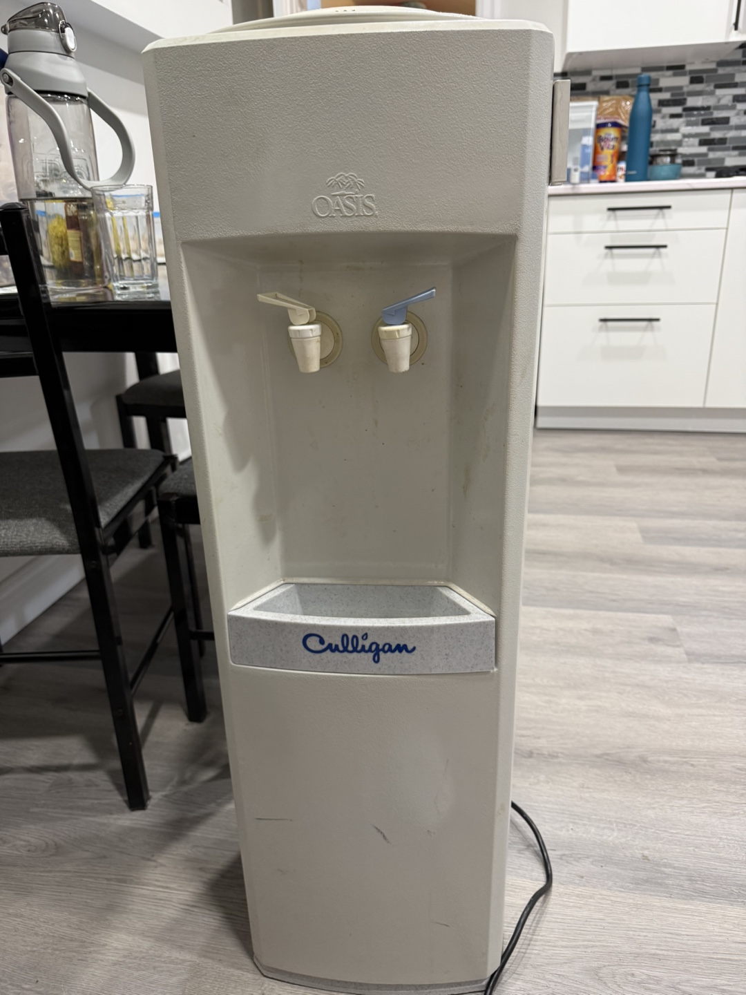 Culligan Oasis Bottom-Loading Water Cooler