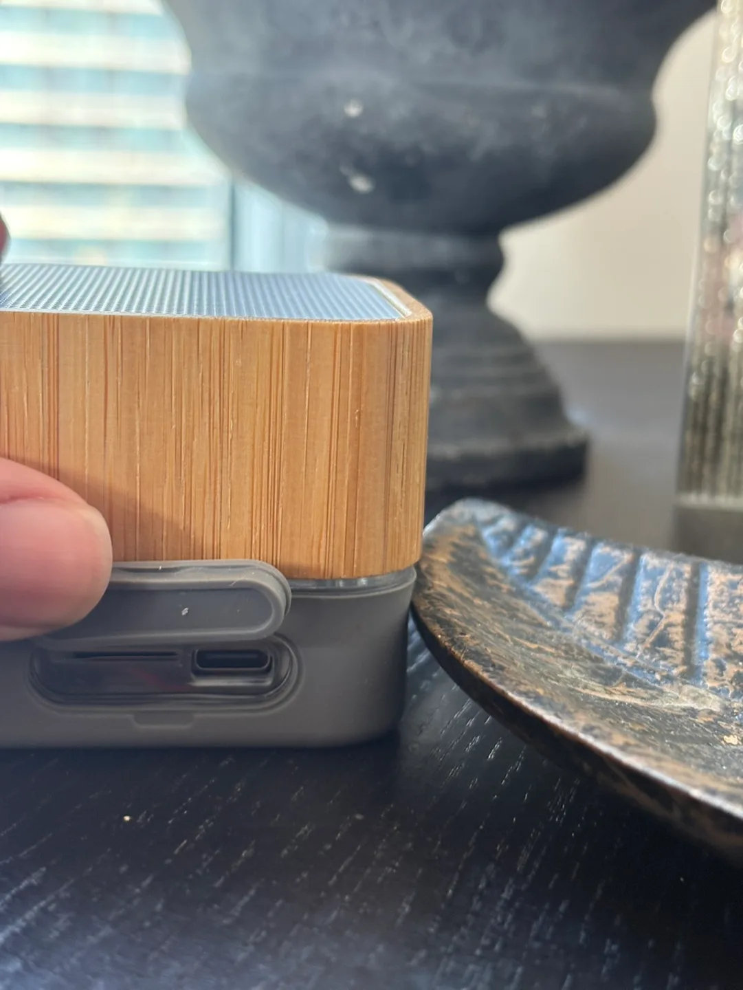 Portable Bamboo Bluetooth Speaker image indicator(3)