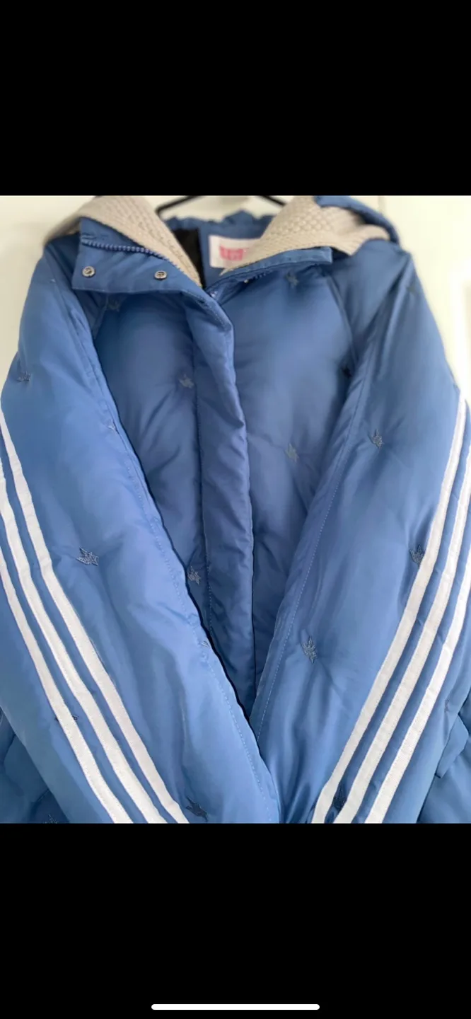 Women's Blue Puffer Jacket with White Stripes image indicator(2)