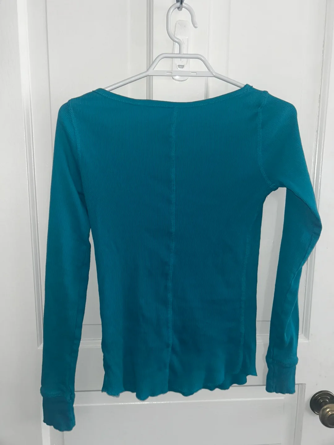 Teal ribbed long-sleeve shirt image indicator(2)