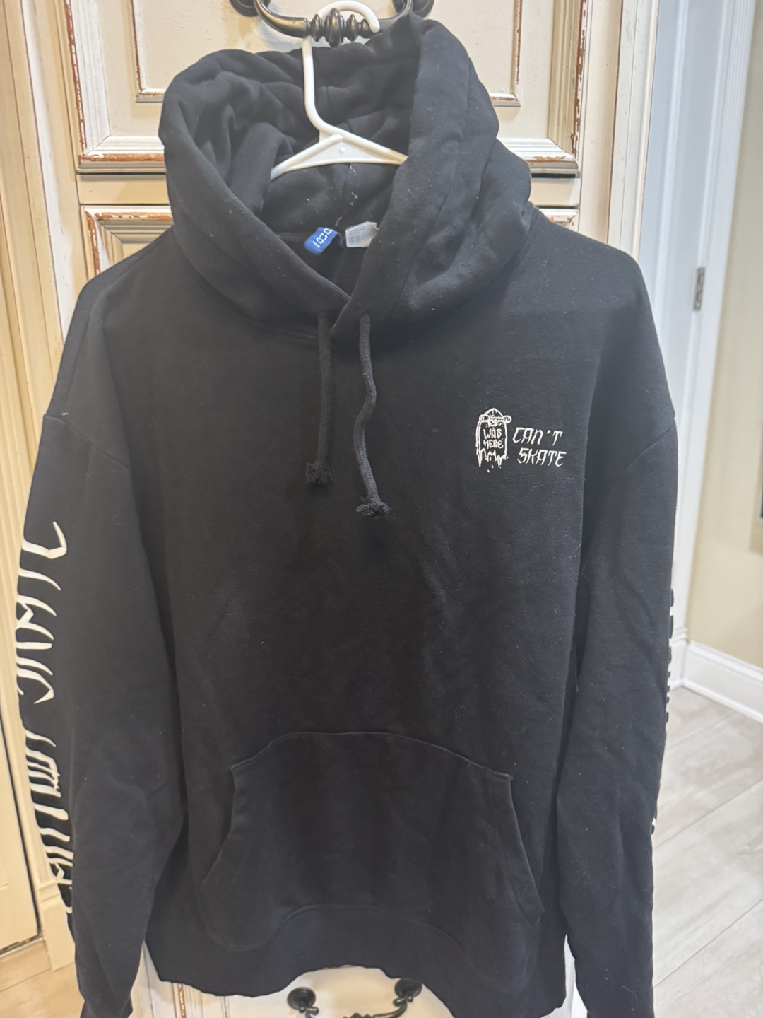 Black H&M Can't Skate Hoodie - photo 3