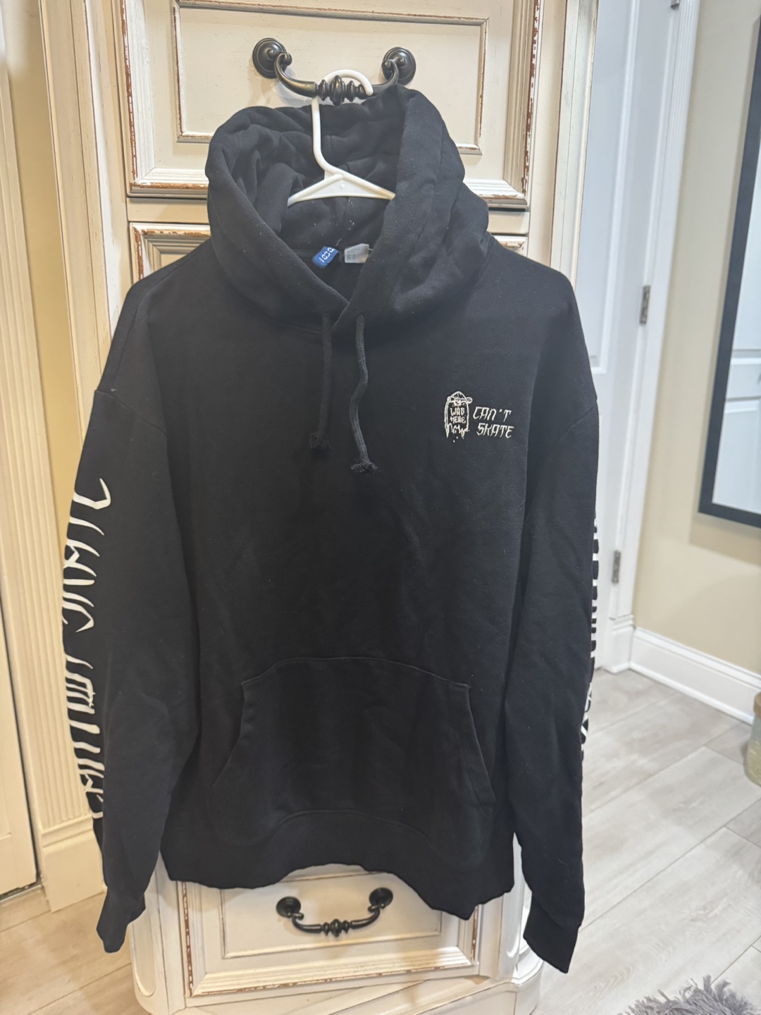 Black H&M Can't Skate Hoodie - photo 4