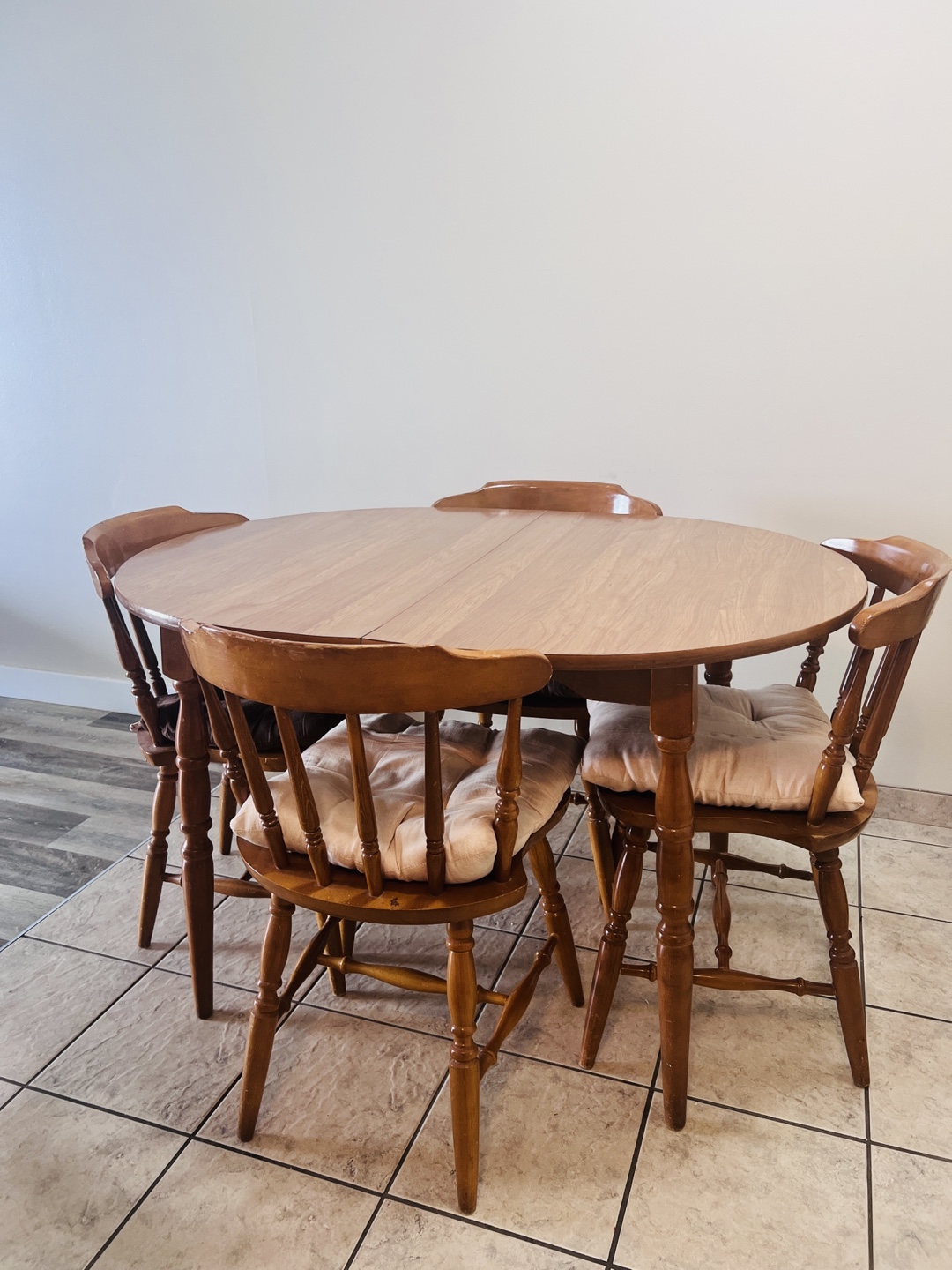 Dinning Table with 4 chairs