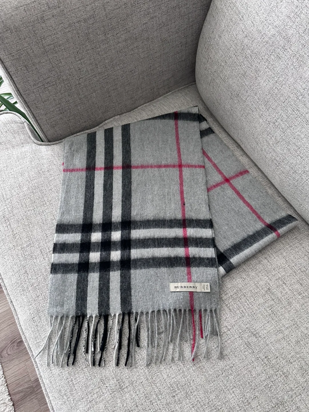 Burberry 100% Cashmere Scarf - Grey and Black Check image indicator(3)