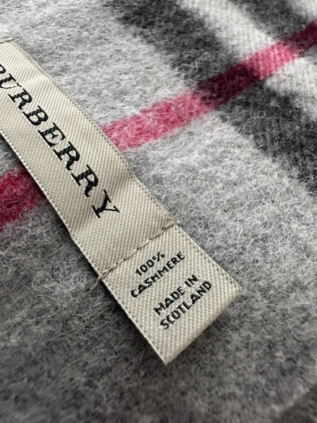 Burberry 100% Cashmere Scarf - Grey and Black Check image indicator(5)