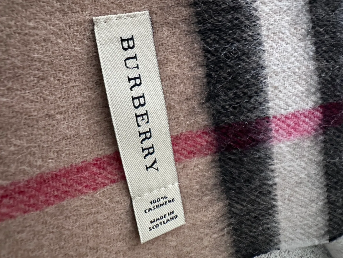 Burberry 100% Cashmere Scarf - Grey and Black Check image indicator(8)