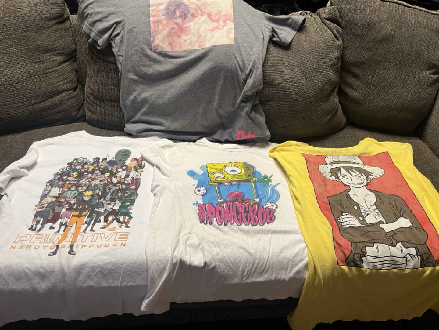 Bundle of 4 Graphic Tees - Anime’s and Sponge Bob