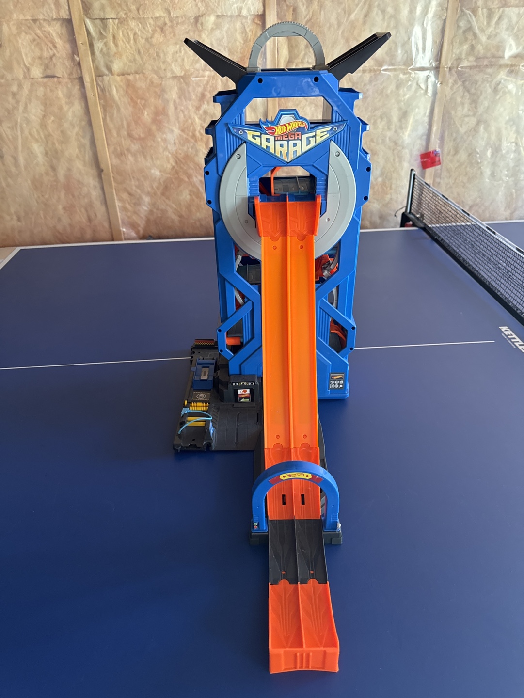 Hot Wheels Mega Garage Playset